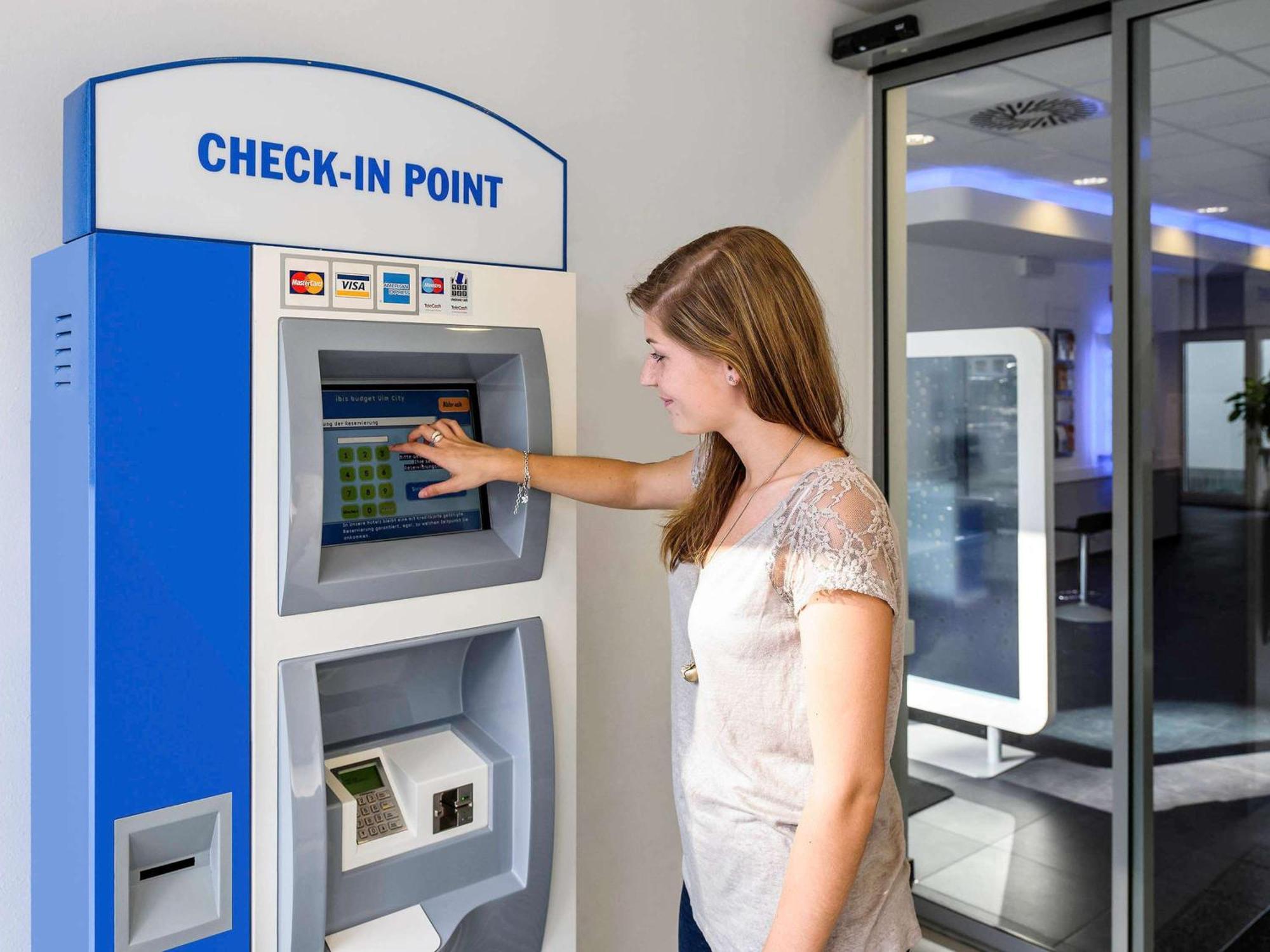 Ibis Budget Orly רונגיס מראה חיצוני תמונה